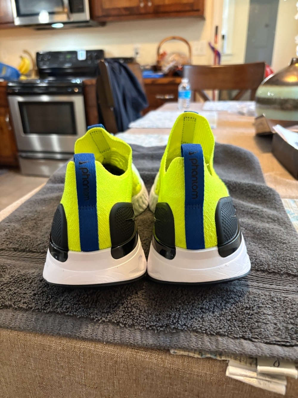 Nike Phantom React Flyknit Volt Blue Running Sneakers (Size 10.5) - Picture 3 of 5
